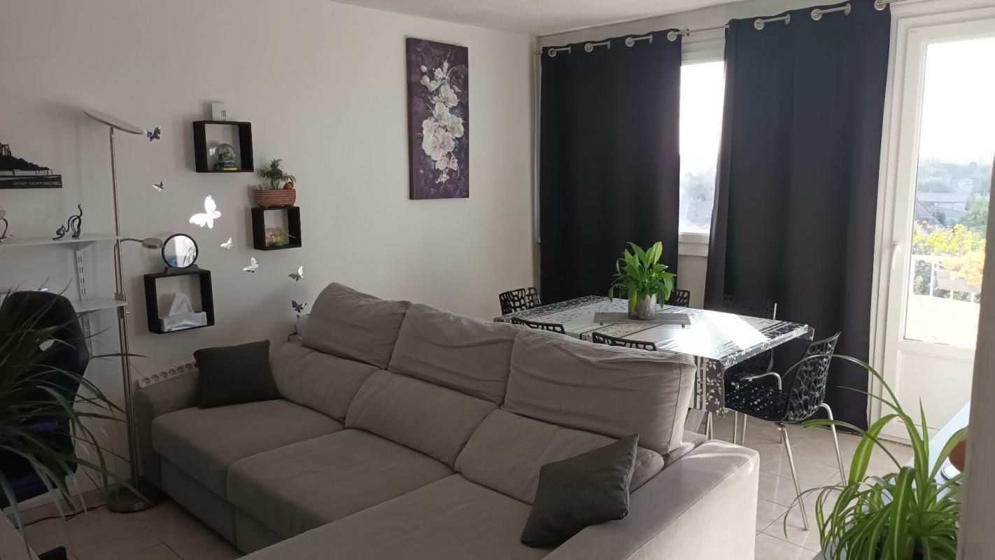 NOYON APPARTEMENT T4 2