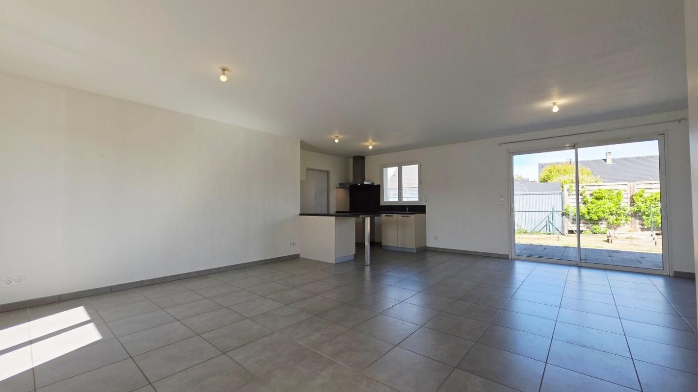 LE SUBDRAY LE SUBDRAY MAISON RECENTE DE 105.5M² 5 PIECES 4 CHAMBRES GARAGE 4