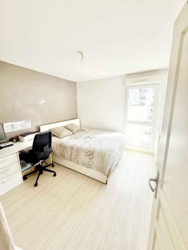 LYON-9E-ARRONDISSEMENT Appartement  terasse 4 pièce(s) 70 m2 3