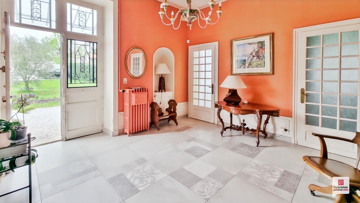 HAUTE-GOULAINE Maison de Maître / Folie Nantaise des années 1815, avec piscine et dépendances sur petit parc/jardin remarquable, au calme 2