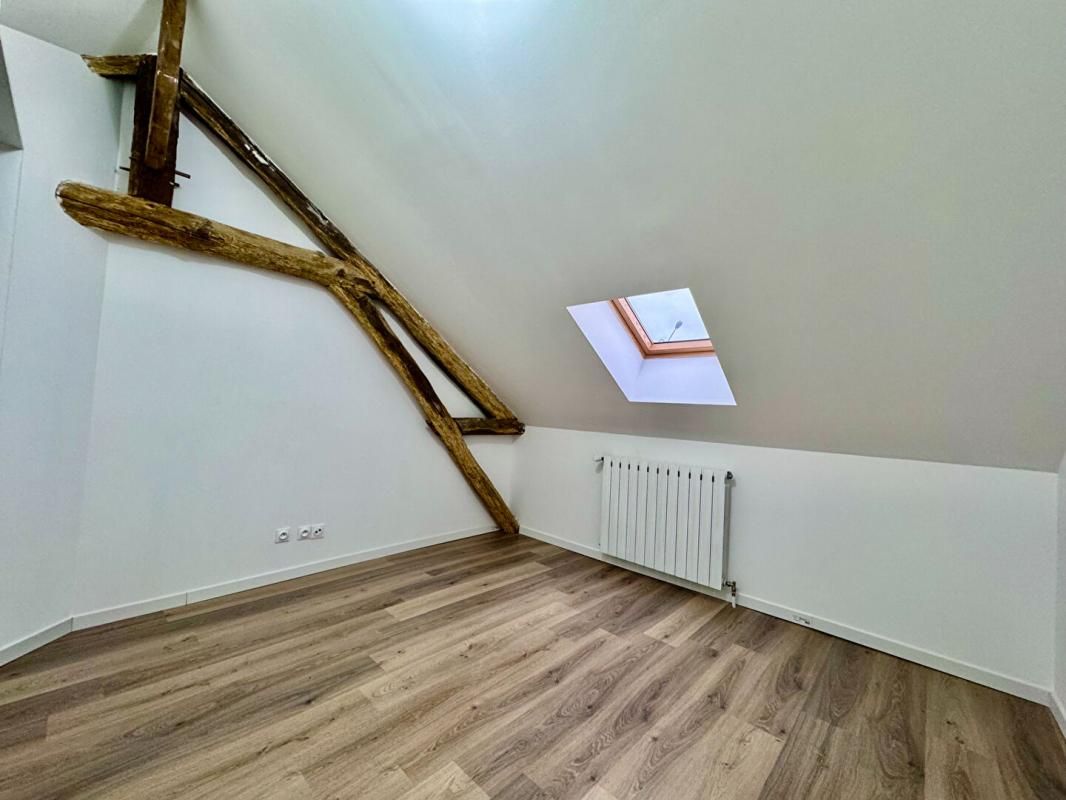 CHALLUY LONGERE Challuy 6 pièce(s) 150 m2 4