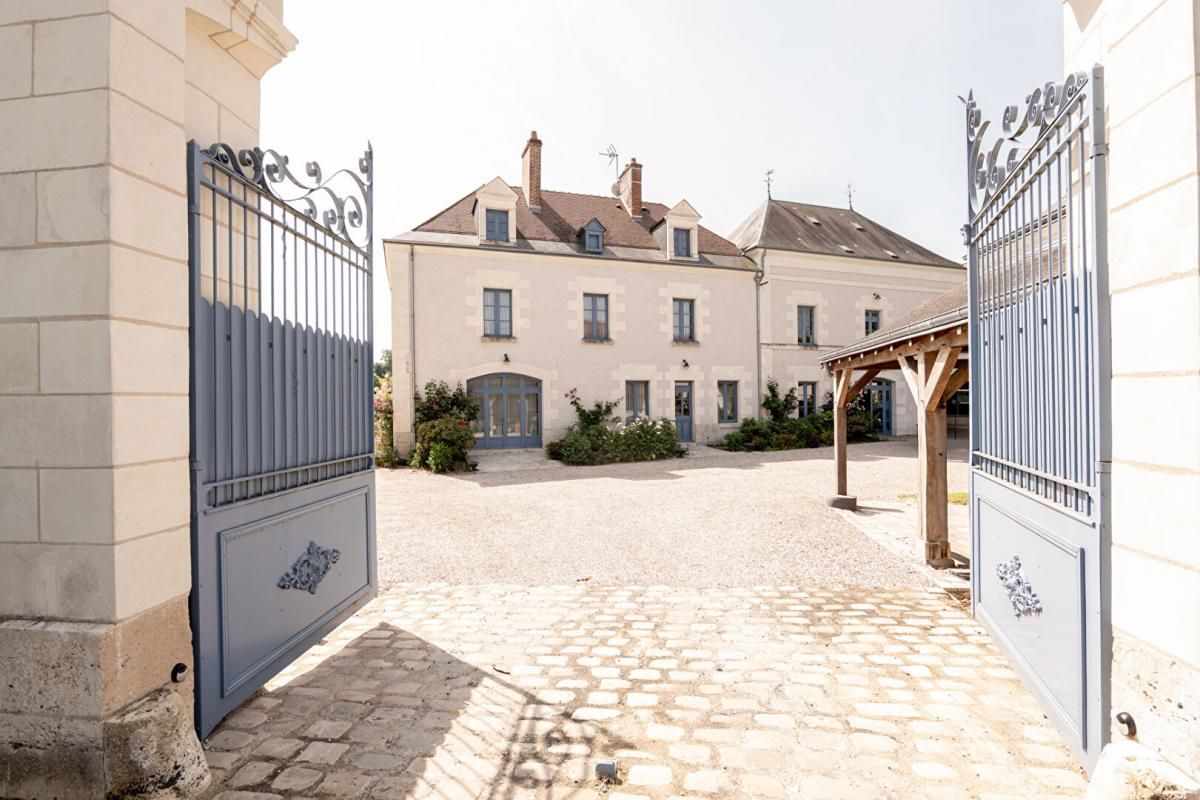 BLERE LIEUX UNIQUES ® - PROPRIÉTÉS PRIVÉES PROPOSE TRÈS JOLIE BÂTISSE-MOULIN DE 240 M² À BLÉRÉ (37) SUR 2.40 HA 1