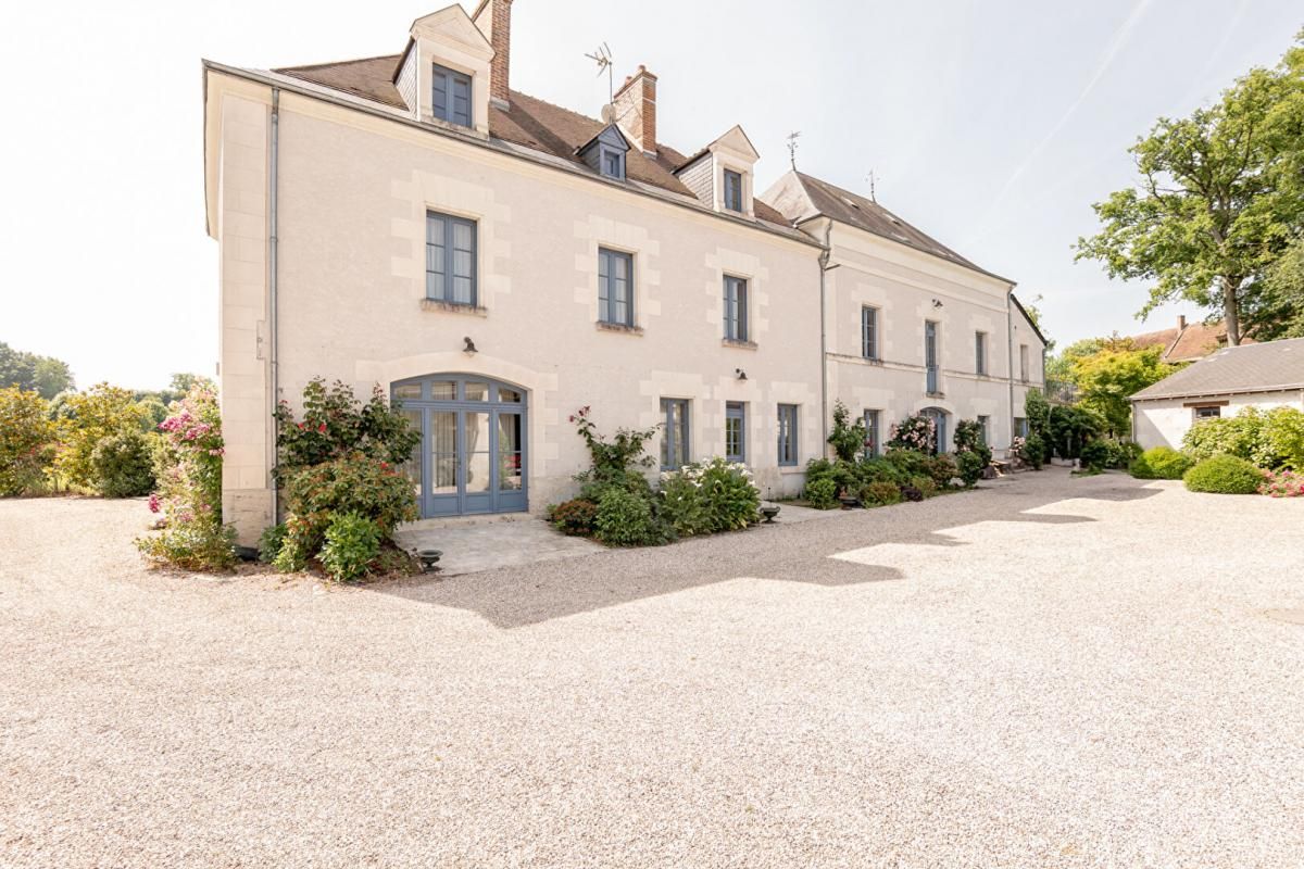 BLERE LIEUX UNIQUES ® - PROPRIÉTÉS PRIVÉES PROPOSE TRÈS JOLIE BÂTISSE-MOULIN DE 240 M² À BLÉRÉ (37) SUR 2.40 HA 2