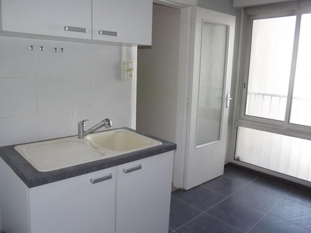 TROYES Bel appartement 3