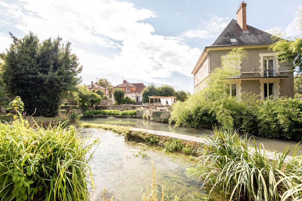 COUFFY LIEUX UNIQUES ® - PROPRIÉTÉS PRIVÉES Blois-Chambord PROPOSE DEUX MAISONS DES ANNEES 50 SUR 4.6 HA DE TERRAIN 4