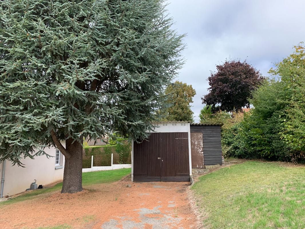 L'AIGLE MAISON  AU CALME  AVEC BEAU POTENTIEL 2