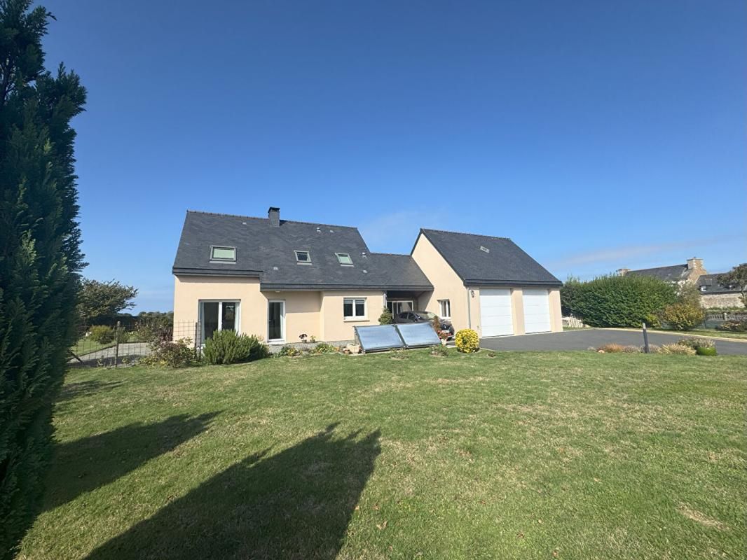 PLEUBIAN Une maison familiale au coeur de Pleubian 2