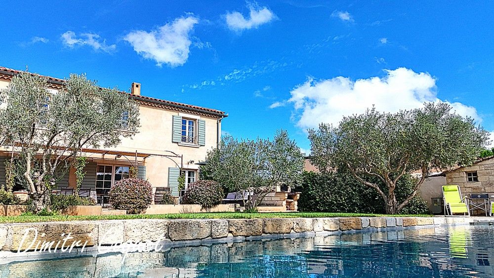 PéZENAS Bastide de caractère proche des plages 2