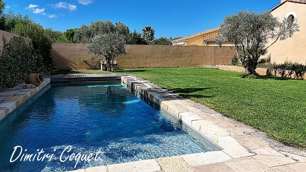 PéZENAS Bastide de caractère proche des plages 3