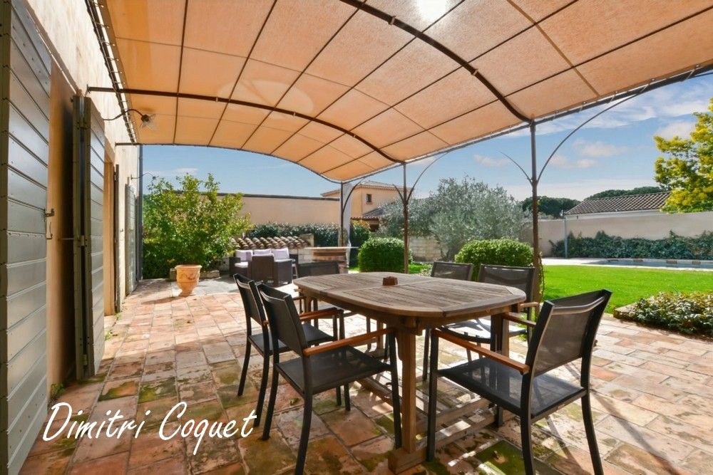 PéZENAS Bastide de caractère proche des plages 4