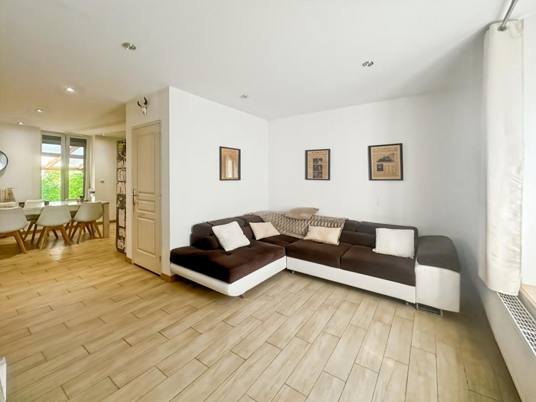 CHARLEVILLE-MEZIERES Maison rénovée 100 m² + jardin + domotique ? Quartier Mohon 3