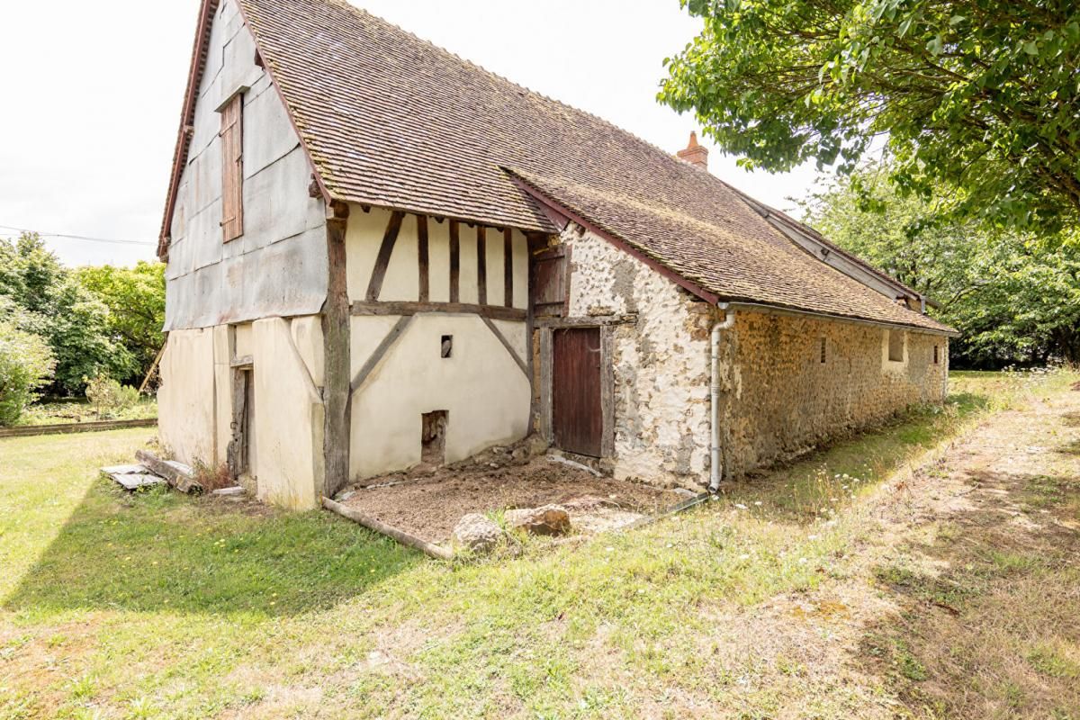 SOUDAY LIEUX UNIQUES ® PROPRIÉTÉS PRIVÉES PROPOSE MAISON DE CAMPAGNE DE 144 M² SUR UN TERRAIN DE 3980 M² ET SITUEE A SAINT-AVIT 2