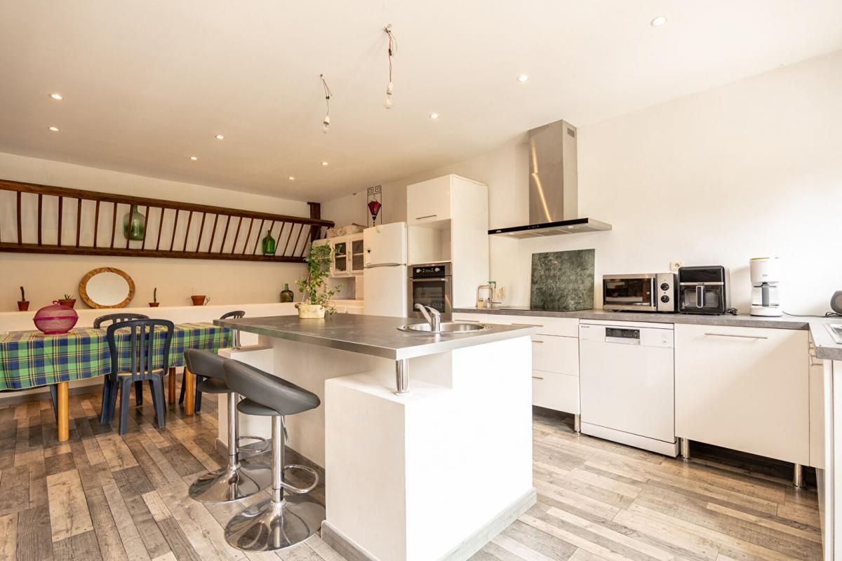 SOUDAY LIEUX UNIQUES ® PROPRIÉTÉS PRIVÉES PROPOSE MAISON DE CAMPAGNE DE 144 M² SUR UN TERRAIN DE 3980 M² ET SITUEE A SAINT-AVIT 3