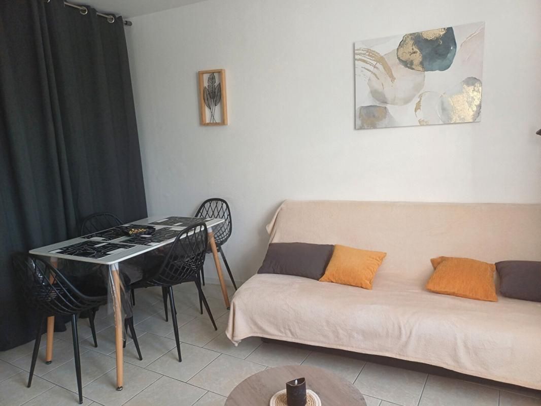 NOYON IMMEUBLE MIXTE 4