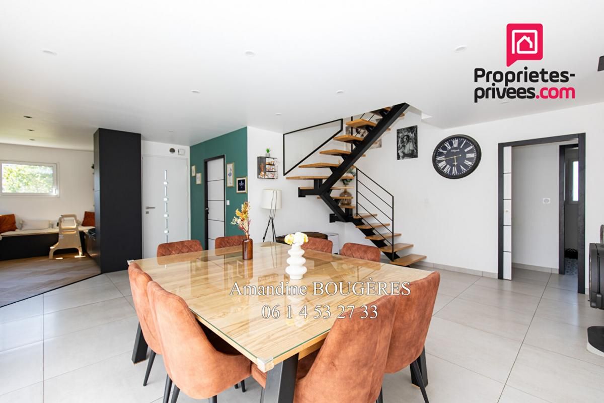 DOMALAIN MAISON SPACIEUSE ET LUMINEUSE-180 M² - 4 CHAMBRES- PISCINE- DOMALAIN 35680-349 990 EUROS 3
