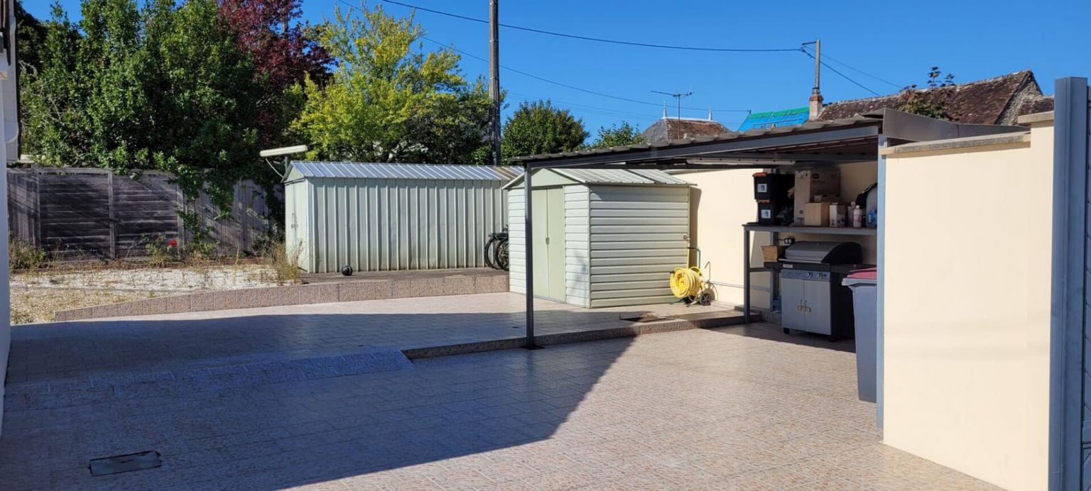 VENDOME BELLE MAISON CONTEMPORAINE  AVEC UN TERRAIN CONSTRUCTIBLE 3