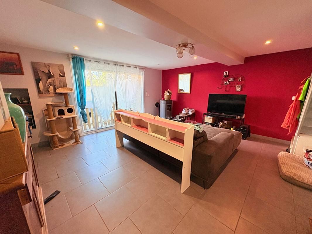 AULNAY EXCLUSIVITE Ensemble immobilier avec maison de 95 m2 3 chambres et 2 autres à réhabiliter 4