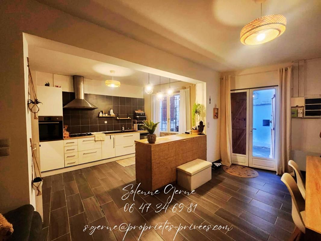Maison  6 pièce(s) 156 m2