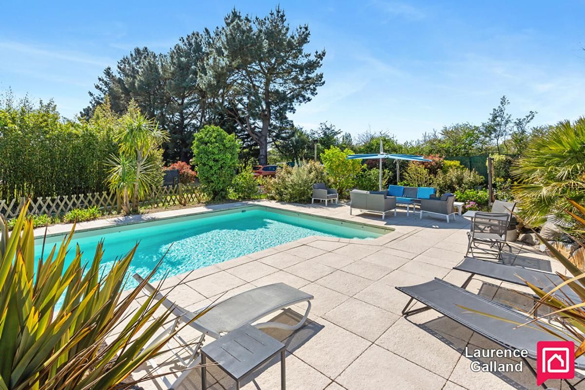 LES MOUTIERS-EN-RETZ EXCLUSIVITÉ .  Grande maison familiale , rénovation récente et de qualité , 6 chambres 1