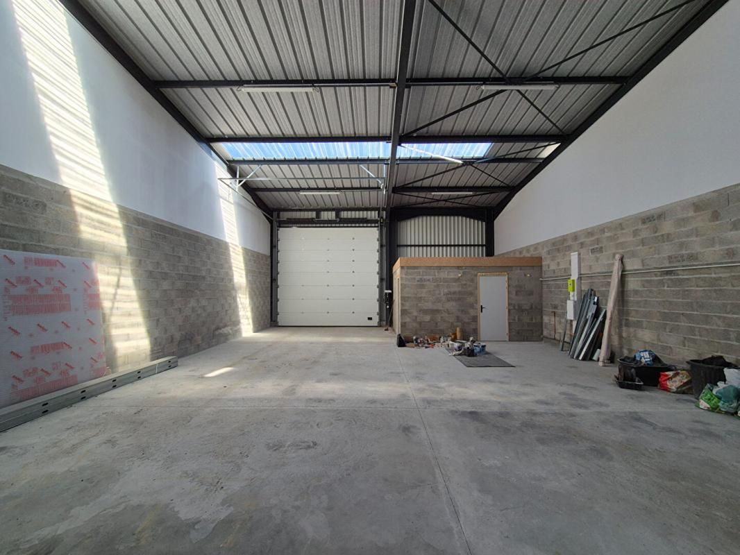 LORIENT LORIENT NORD, CLEGUER - ENTREPOT, LOCAL D'ACTIVITE 195 m² 3