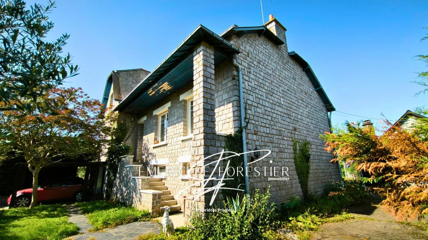 JUIGNE-DES-MOUTIERS Maison 10 pièces de 240 m2 1