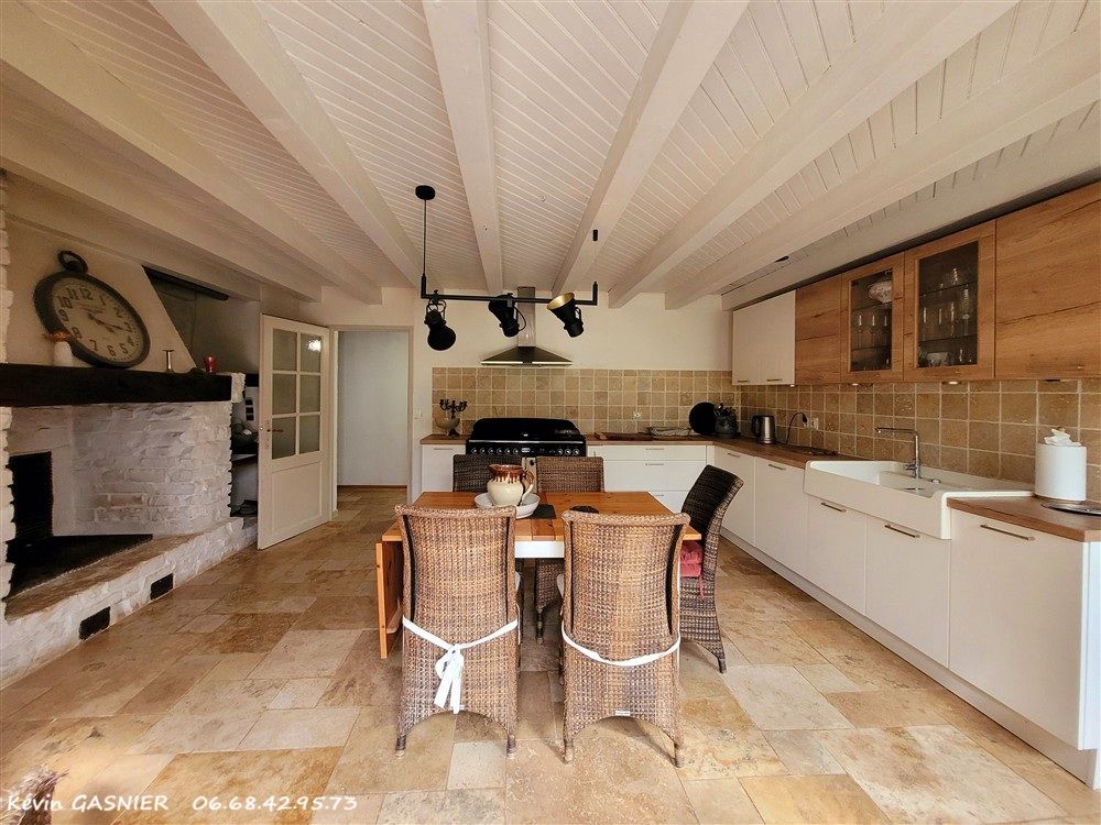 MONTBRON MONTBRON (16220) : Maison de 154m2 habitable avec terrain de 9ha 3