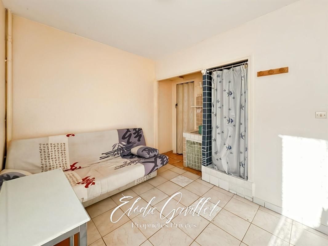 RENNES-LES-BAINS Studio Rennes Les Bains vue rivière 12 m² 1