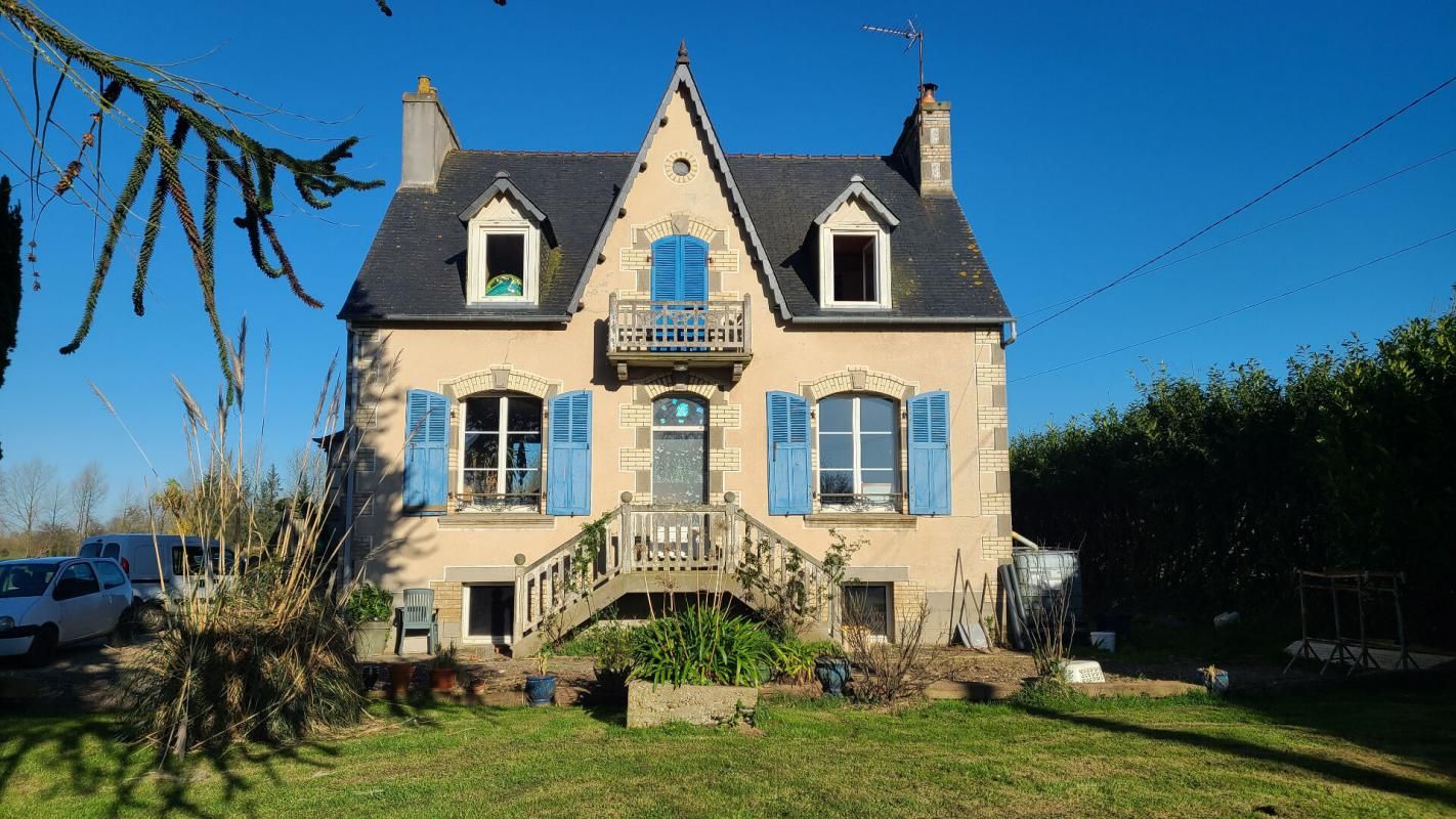 LANMEUR Maison de charme hors lotissement à proximité du bourg 1