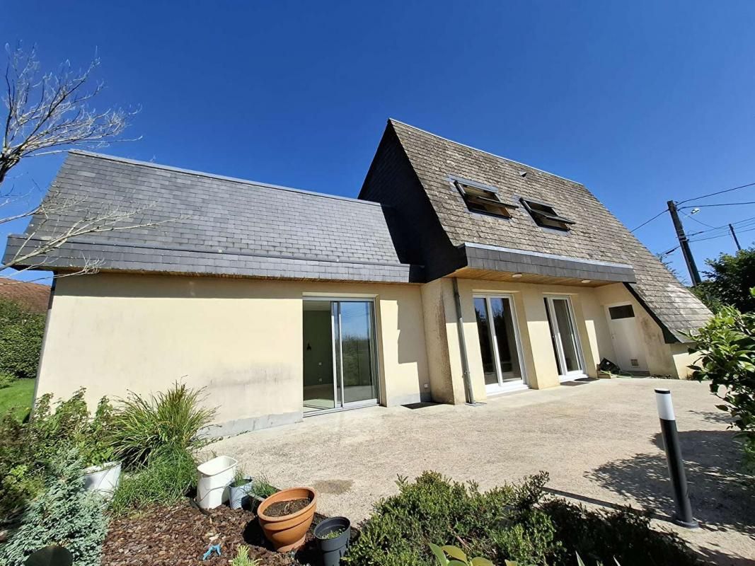 L'AIGLE Maison atypique proche L'aigle 8 pièce(s) 140.77 m2 + terrain 1713m² 1