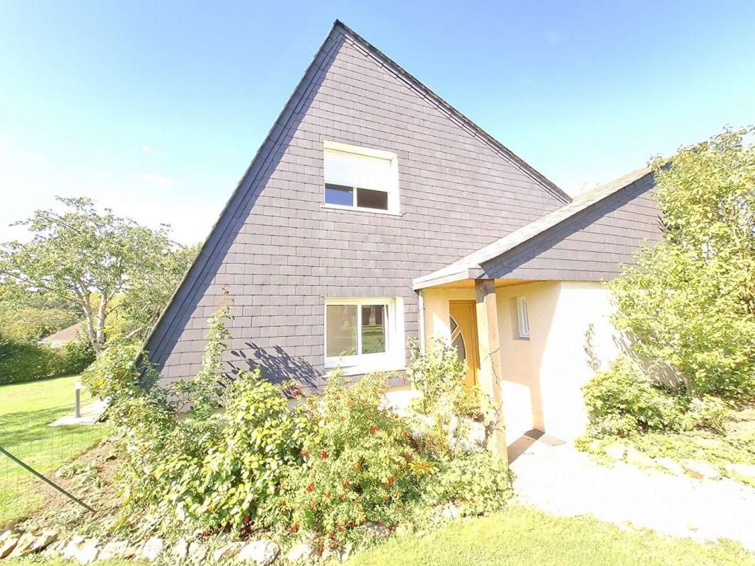 L'AIGLE Maison atypique proche L'aigle 8 pièce(s) 140.77 m2 + terrain 1713m² 2