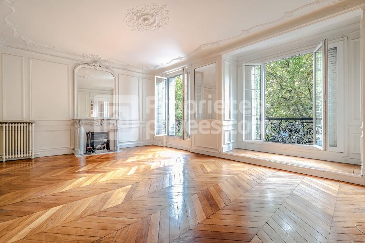 PARIS-18E-ARRONDISSEMENT Appartement Paris 18ème arrondissement 7 pièces 140 m2 avec terrasse de 34m² 2