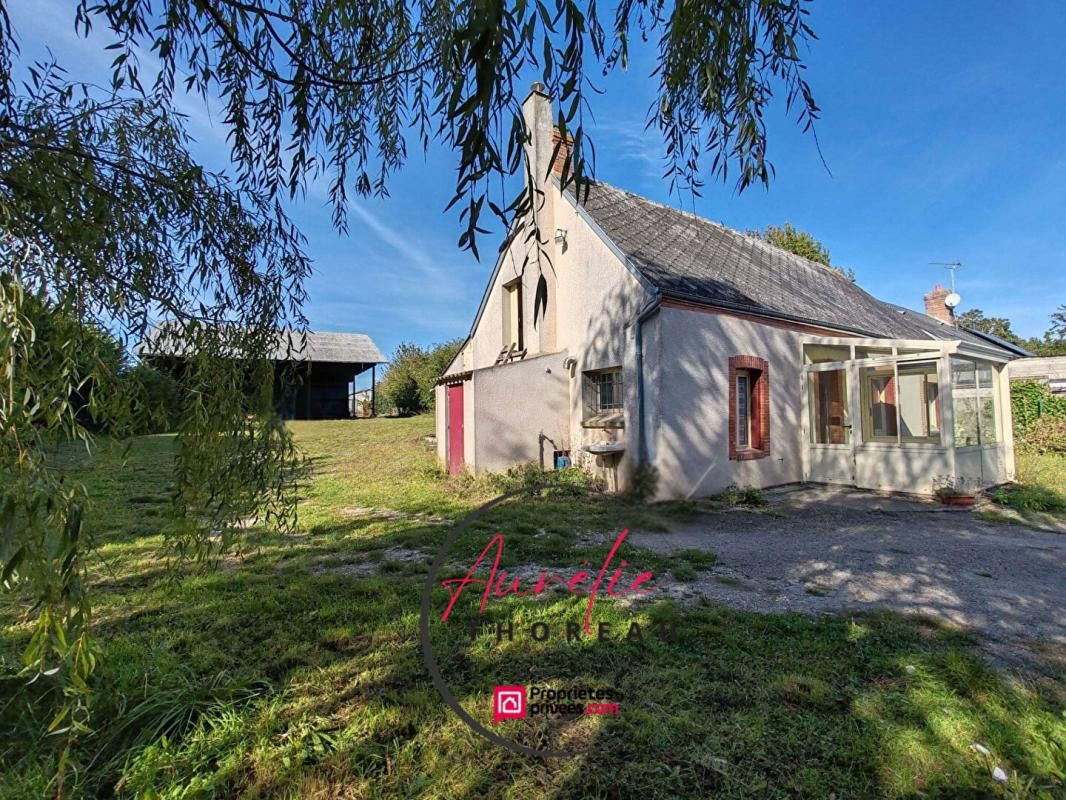 ATTRAY Maison à rénovée, nombreuses dépendances 1