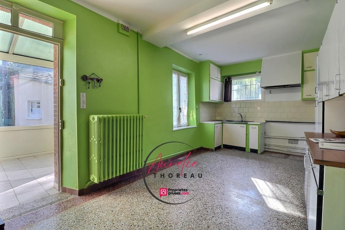 ATTRAY Maison à rénovée, nombreuses dépendances 3