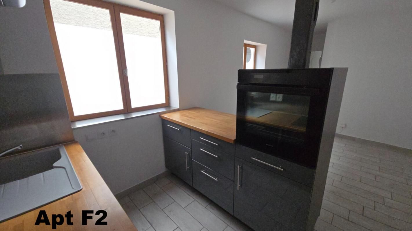 DREUX DREUX 28-2 Apts=1 F1 bis 27.6m2 & 1 F2 36.0m2+ place parking 3