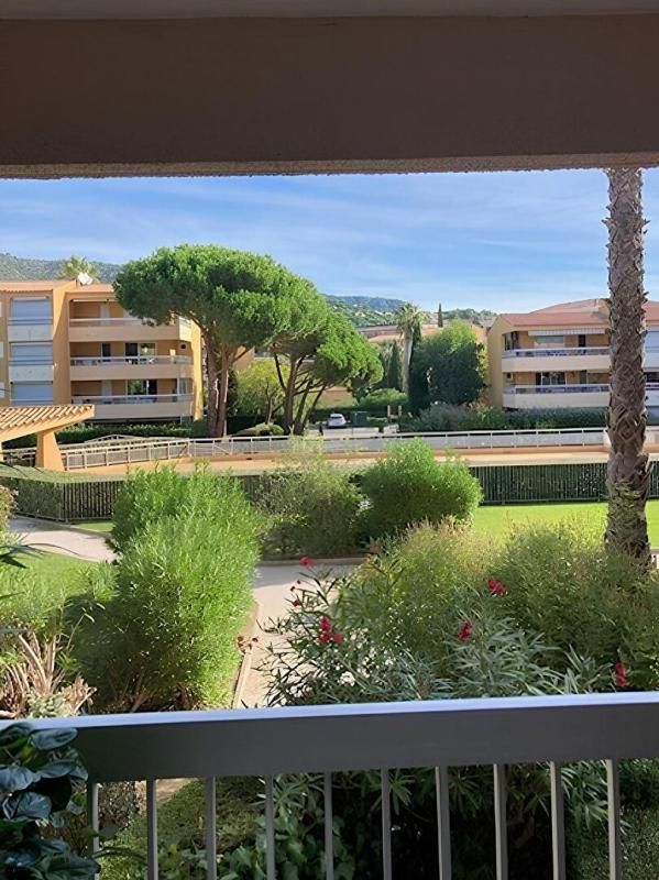 LE LAVANDOU Charmant T2 bis avec coin cabine, piscine et parking privatif ? LE LAVANDOU 1