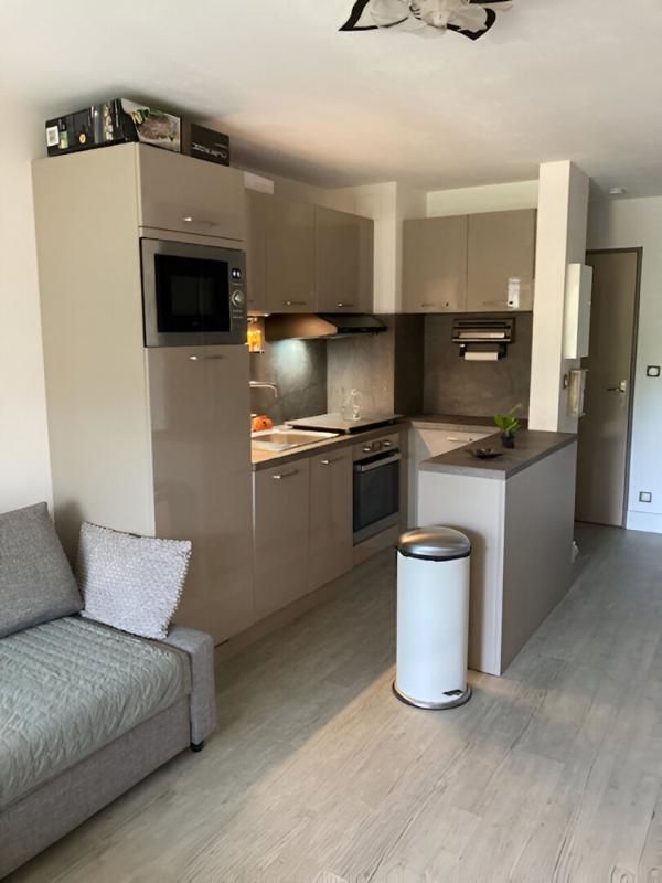 LE LAVANDOU Charmant T2 bis avec coin cabine, piscine et parking privatif ? LE LAVANDOU 2