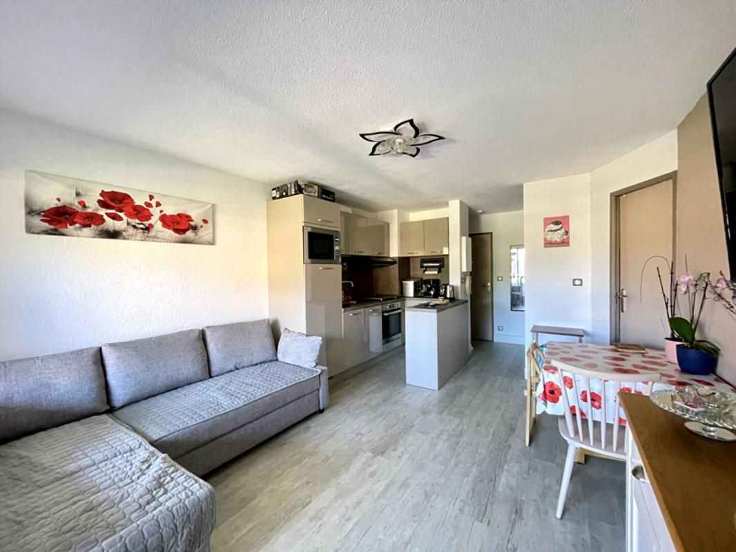 LE LAVANDOU Charmant T2 bis avec coin cabine, piscine et parking privatif - LE LAVANDOU 4