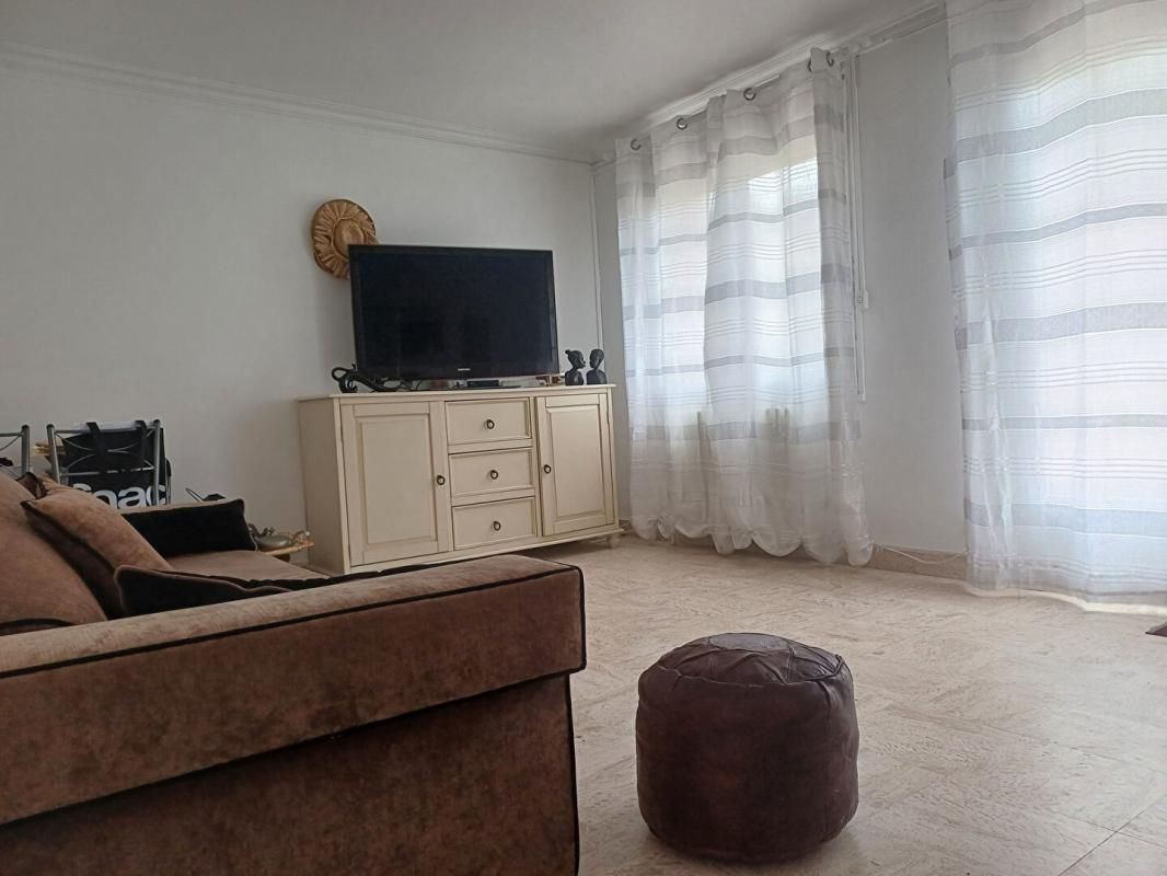 NOYON ENSEMBLE IMMOBILIER 1