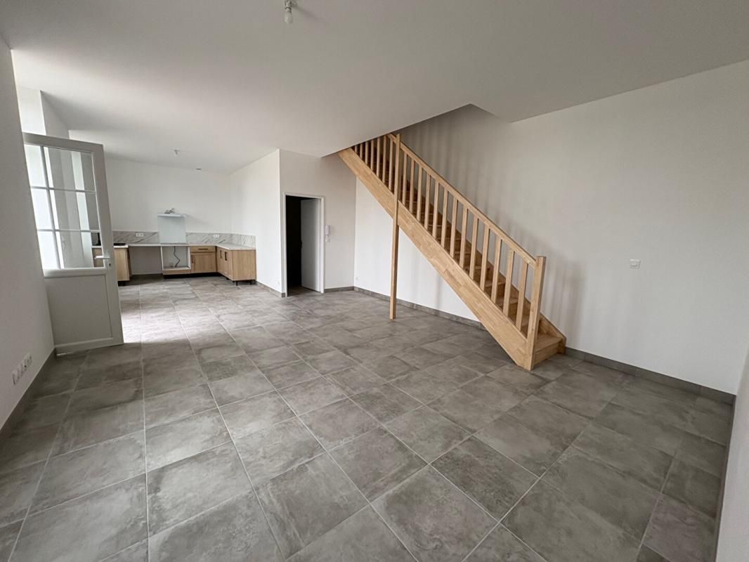 CHADENAC EXCLUSIVITE Location maison  4 chambres 109 m2 1