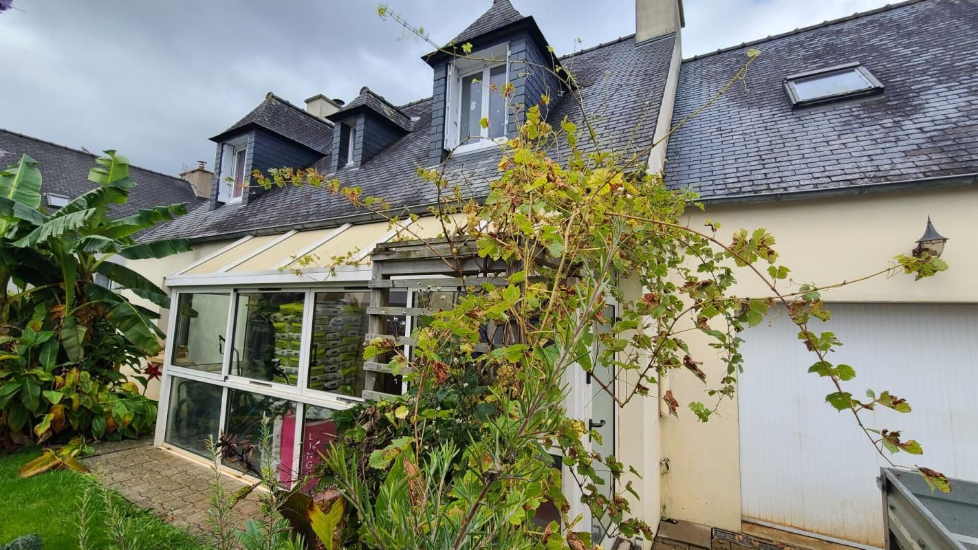 GARLAN Maison des années 80 au bourg 1