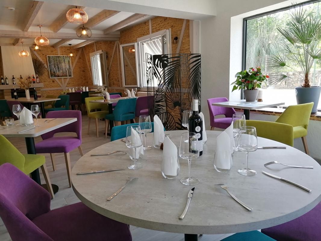 SAINT-SAUVEUR SAINT SAUVEUR - RESTAURANT 100 COUVERTS , TERRASSE FONDS DE COMMERCE) 2