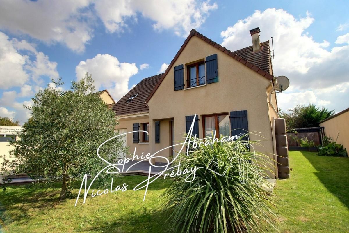ANGERVILLE Maison individuelle avec garage et jardin clos 1