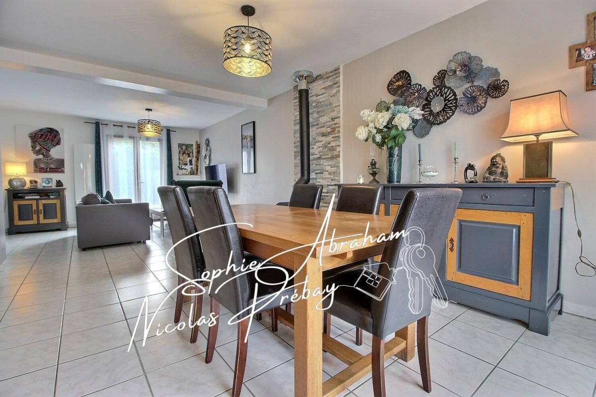 ANGERVILLE Maison individuelle avec garage et jardin clos 4