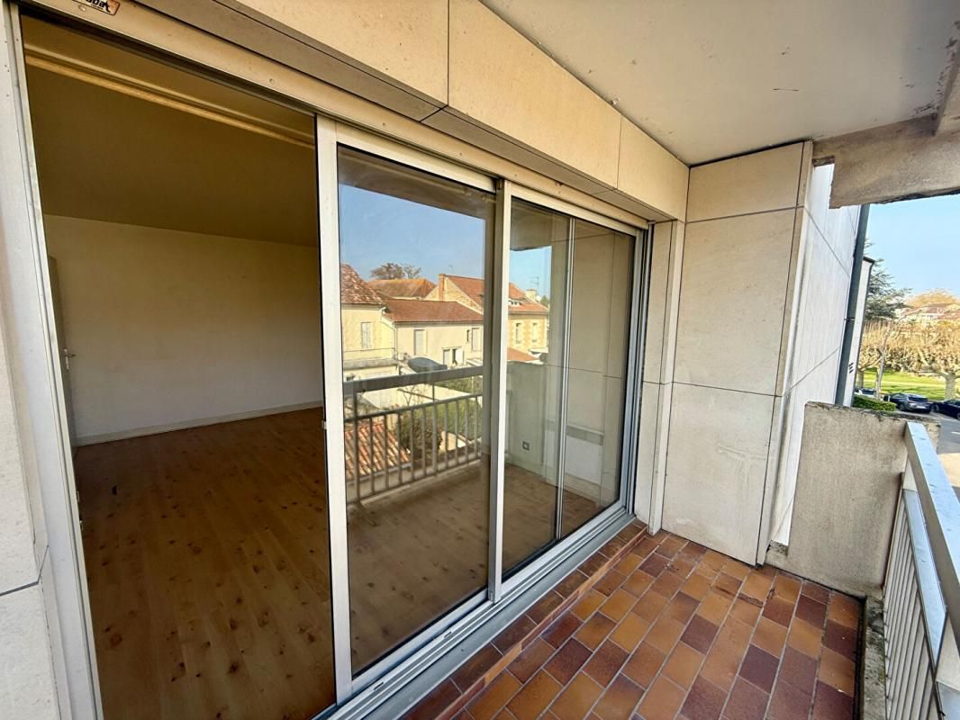 BERGERAC Bel appartement lumineux avec garage et cave 2