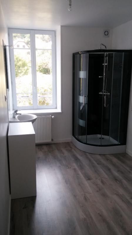 LONS-LE-SAUNIER Maison Lons Le Saunier 11 pièce(s) 199 m2 4