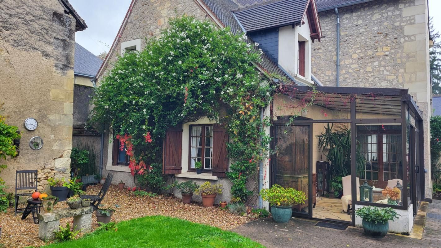 LE PETIT-PRESSIGNY 2 Maisons de pays 10 pièce(s) 260 m2 sur 1100 m² jardin clos 2
