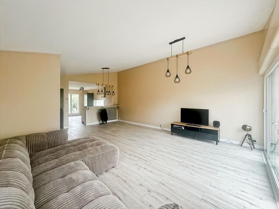 FLOING Pavillon familial 102 m² sur sous-sol complet avec dépendance ? FLOING 2