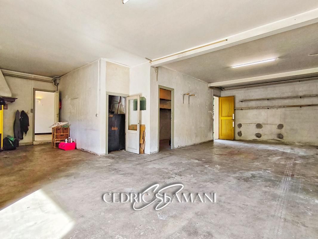 CARCASSONNE MAISON R+1 142M2, 4 CHAMBRE, DOUBLE SEJOUR, CUISINE, SDB, SALLE D EAU, 3 WC, JARDIN, GARAGE 4