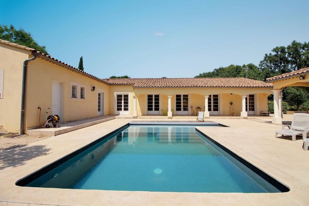 Villa Contemporaine L'Isle Sur La Sorgue 7 pièces 198 m² - 995 000 Euros -