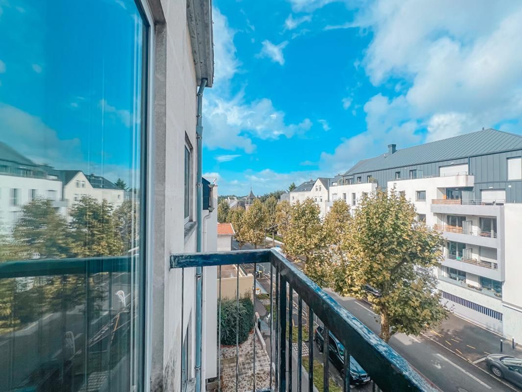 Appartement 3 pièces - PARC DE PROCÉ